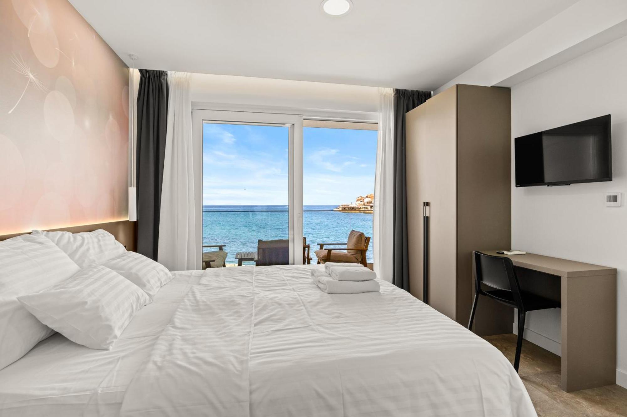 Calypso Apartment *